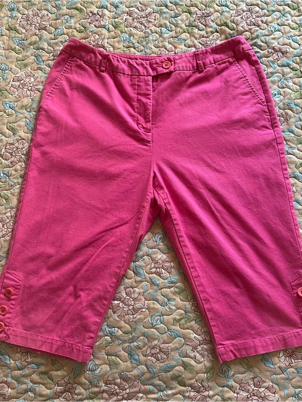 Westbound Hot Pink Button Detail Women’s Capris